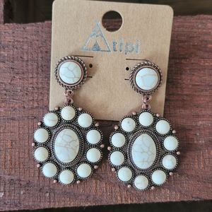 Western Amarillo White Beaded Earrings
